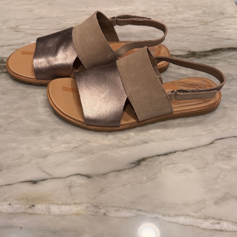 Sorel Women's Metallic Taupe Slingback Sandals - worn 1x Size 7.5